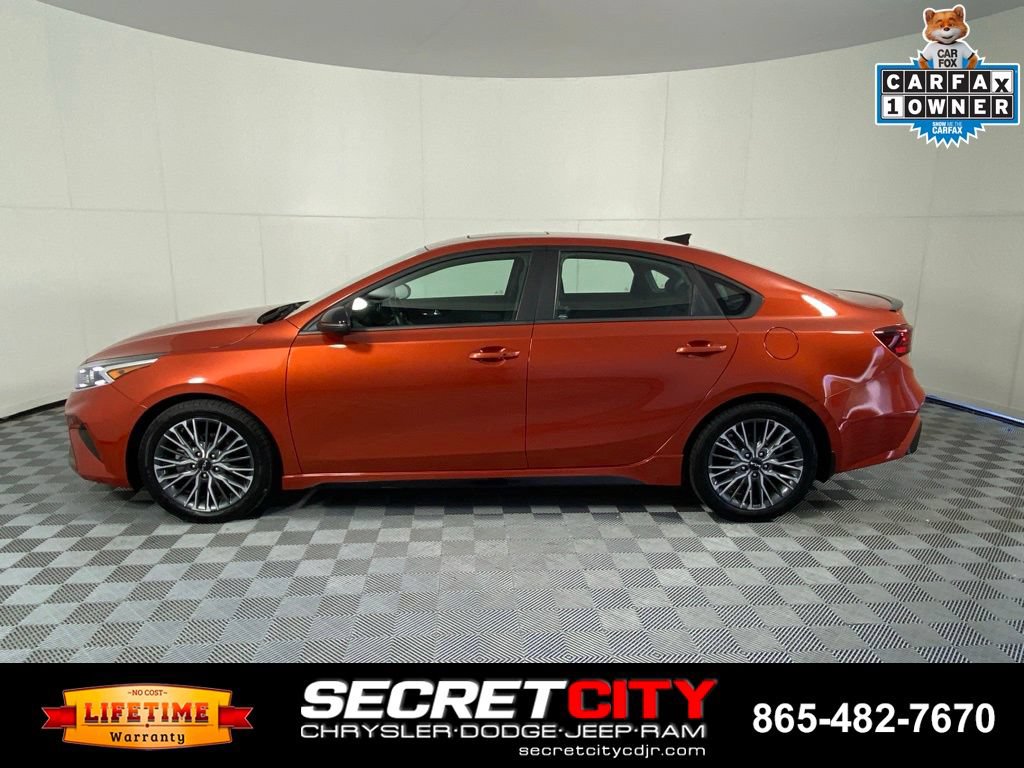 Used 2022 Kia Forte GT-Line w/ GT-Line Premium Package FWD image 4