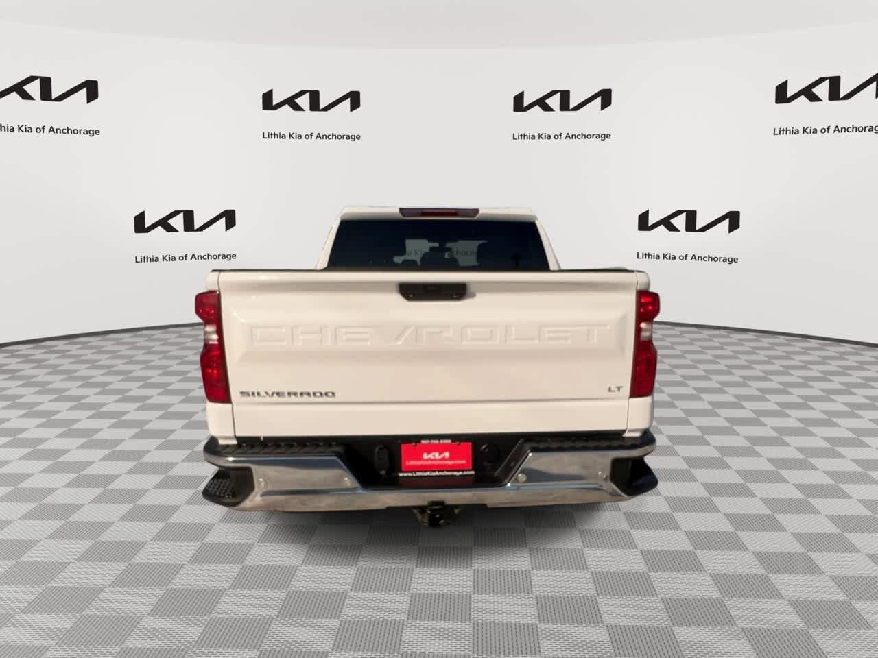 Used 2022 Chevrolet Silverado 1500 LT w/ Safety Package image 8