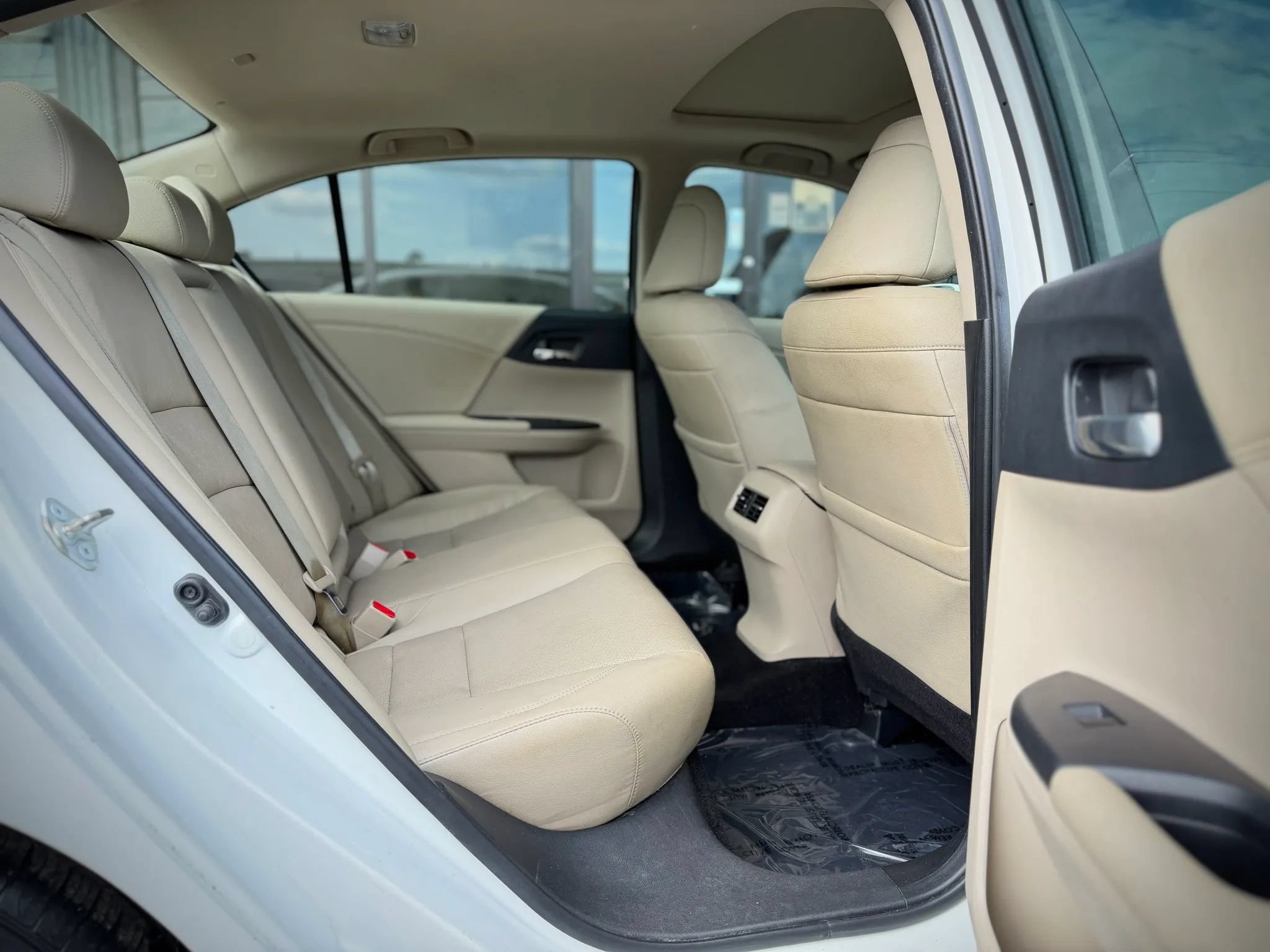 Used 2017 Honda Accord EX-L image 17