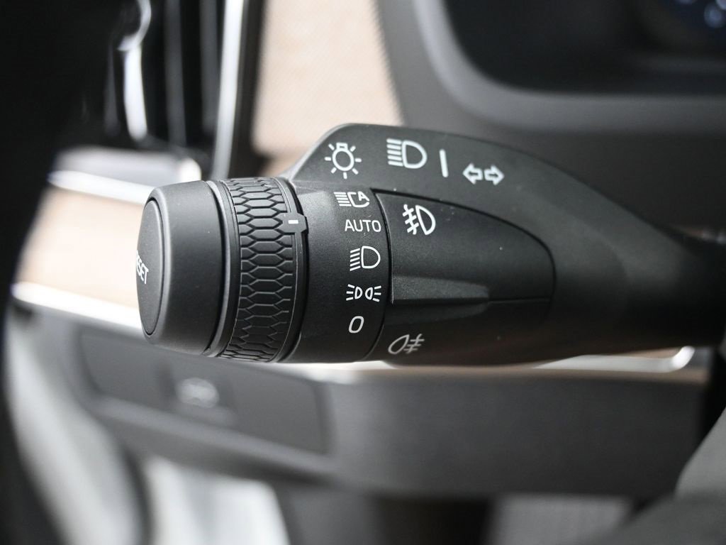 New 2026 Volvo XC90 B6 Ultra image 16