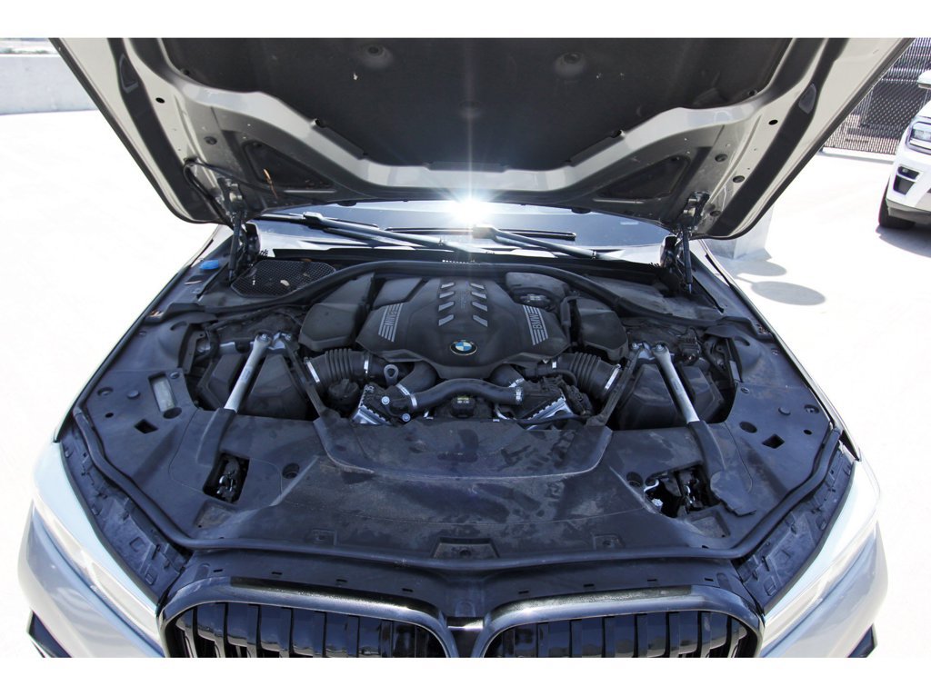 Used 2022 BMW 750i xDrive w/ Executive Package AWD/4WD image 31
