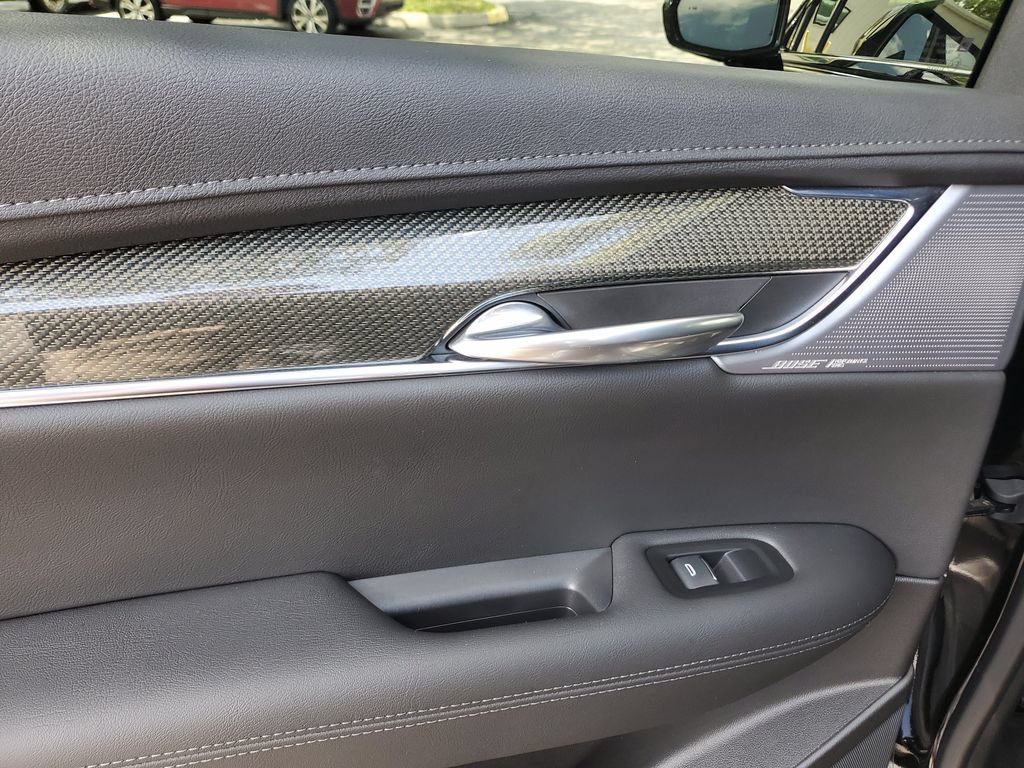 Certified 2022 Cadillac XT5 Sportv w/ Technology Package AWD/4WD image 16