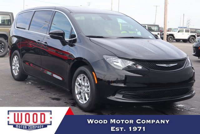 New 2026 Chrysler Voyager LX image 1