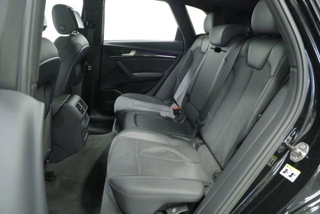Used 2022 Audi SQ5 Prestige w/ Prestige Package image 36