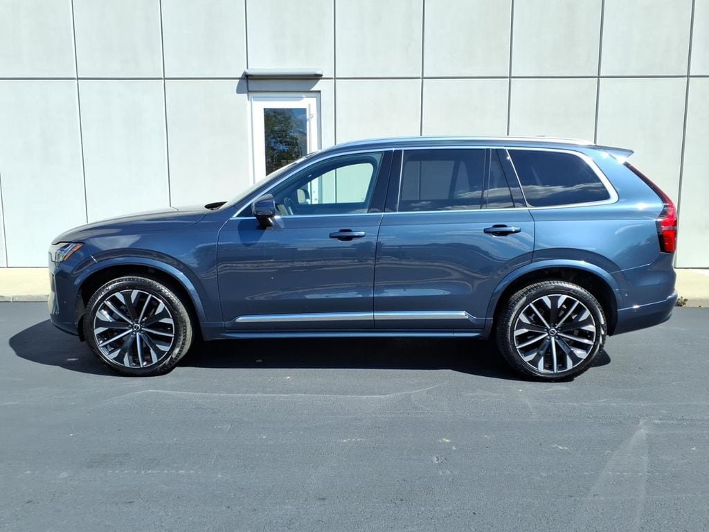 Certified 2026 Volvo XC90 B6 Plus AWD/4WD image 3