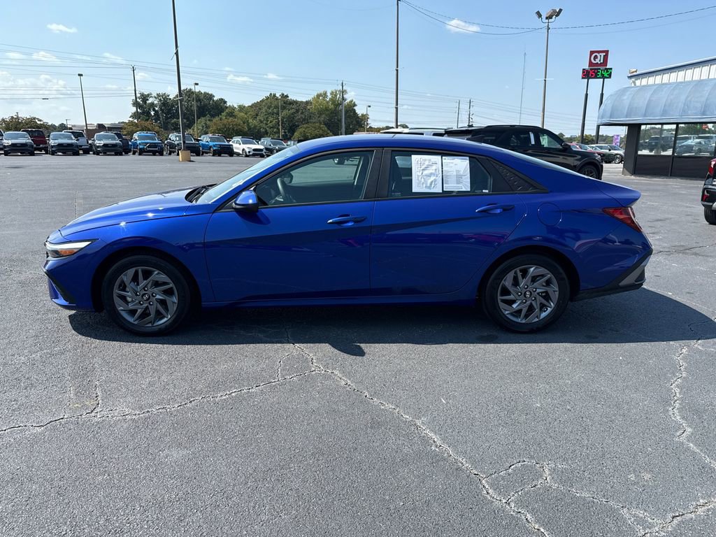 Used 2024 Hyundai Elantra SEL image 6