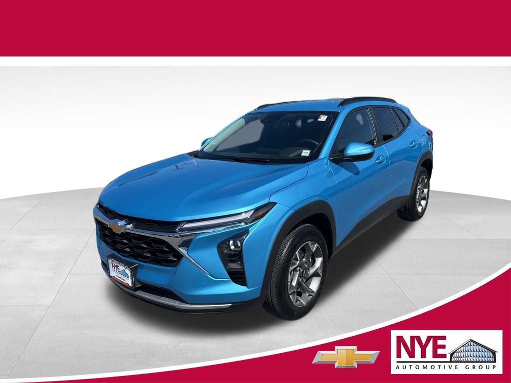 Used 2025 Chevrolet Trax LT w/ Driver Confidence Package