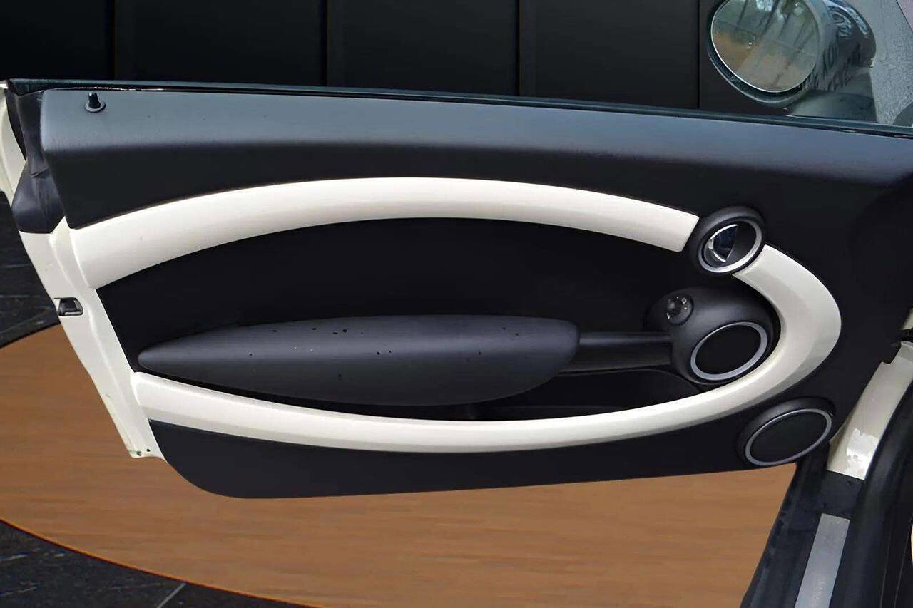 Used 2013 MINI Cooper Coupe S image 13