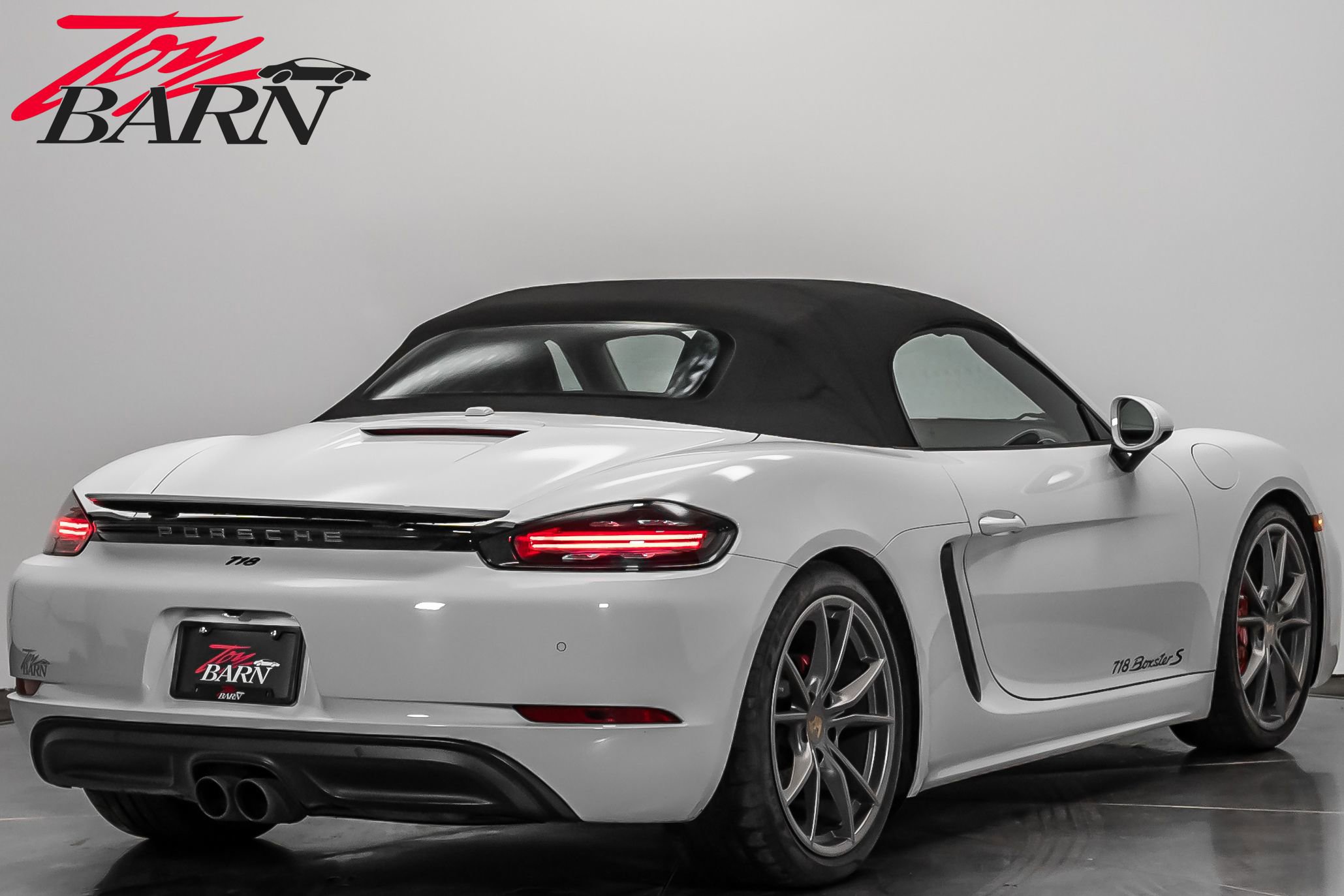 Used 2017 Porsche 718 Boxster S image 13