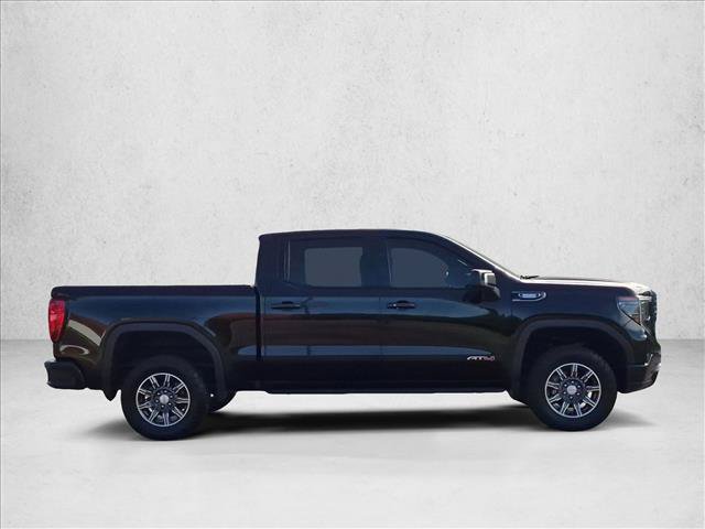 Used 2024 GMC Sierra 1500 AT4 w/ Technology Package AWD/4WD image 4