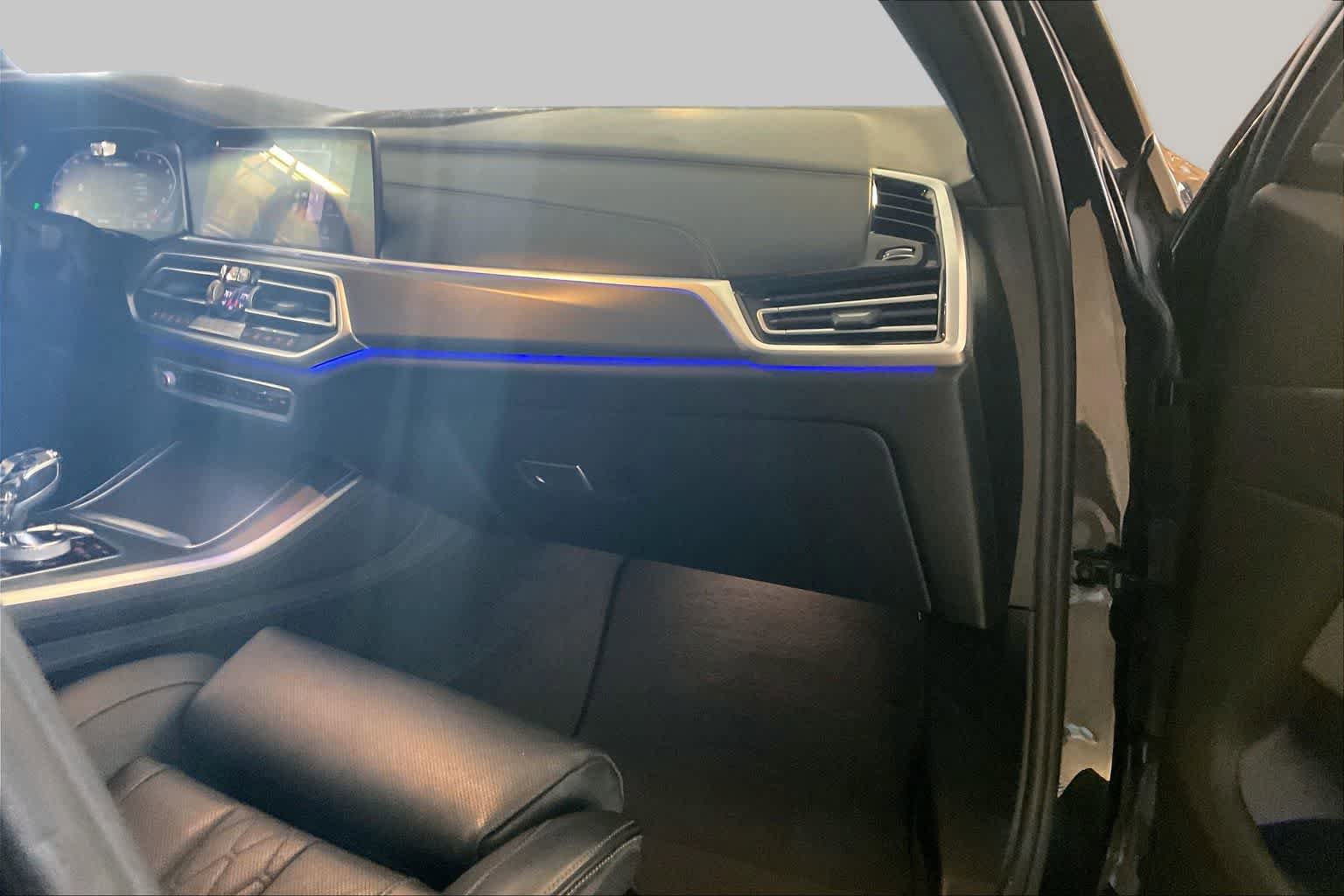 Used 2020 BMW X5 M50i w/ Executive Package AWD/4WD image 17