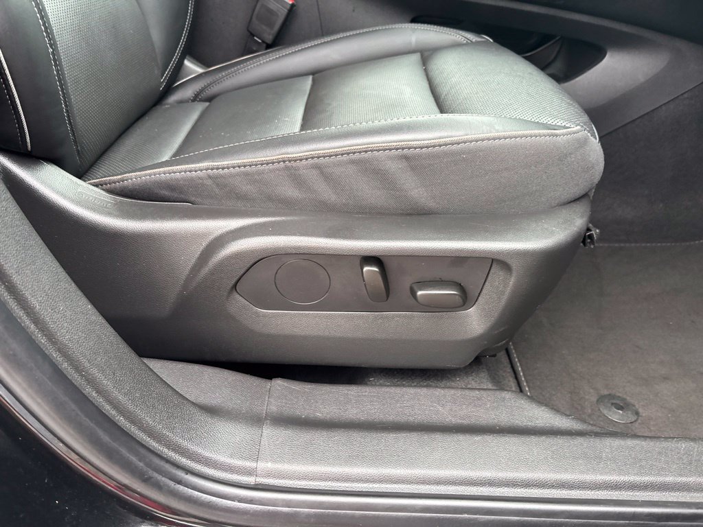 Used 2023 Buick Envision Essence FWD image 31