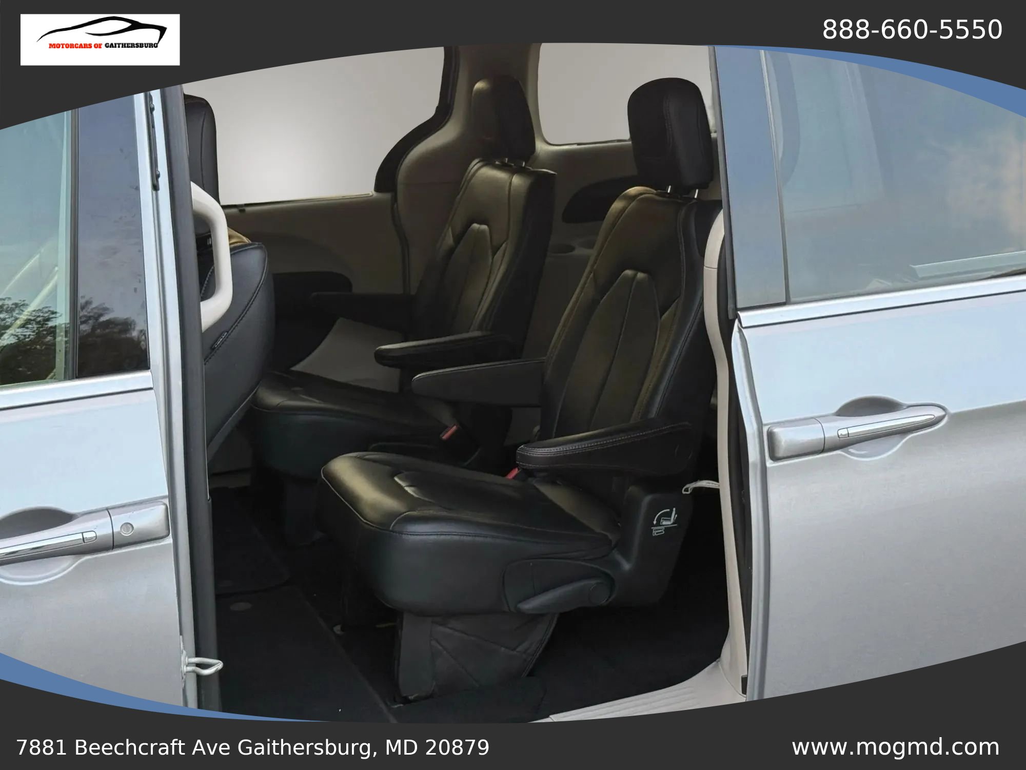 Used 2020 Chrysler Pacifica Touring-L image 19