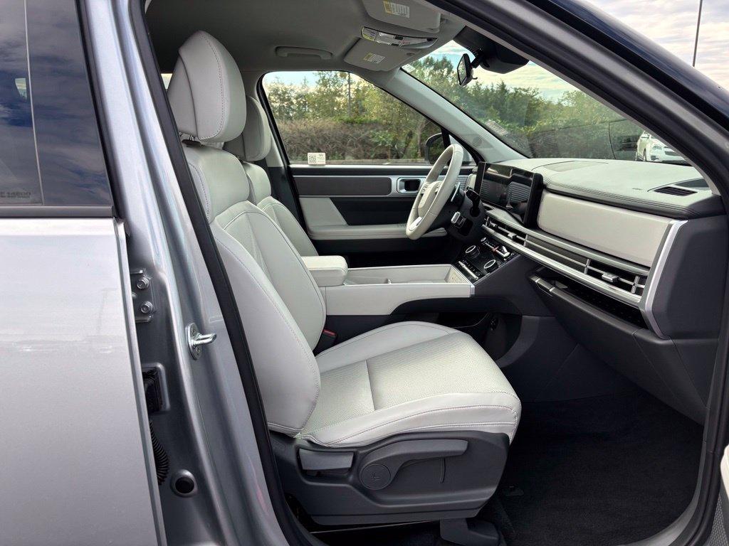 Used 2026 Hyundai Santa Fe SEL AWD/4WD image 26