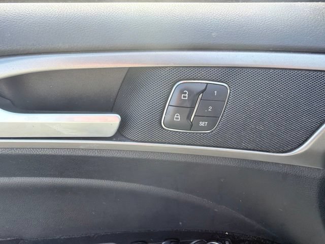 Used 2018 Ford Fusion SE w/ Fusion SE Technology Package FWD image 15