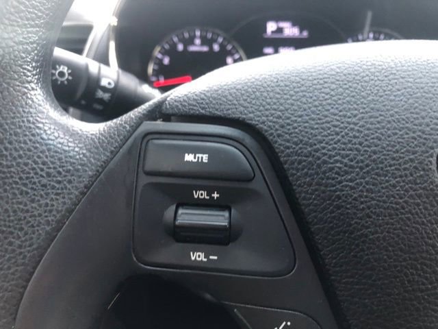 Used 2017 Kia Forte LX image 33