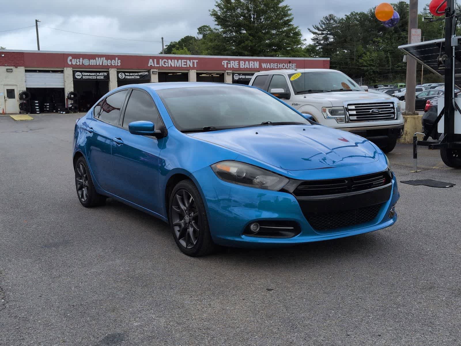 Used 2016 Dodge Dart SXT w/ Rallye Appearance Group FWD image 2