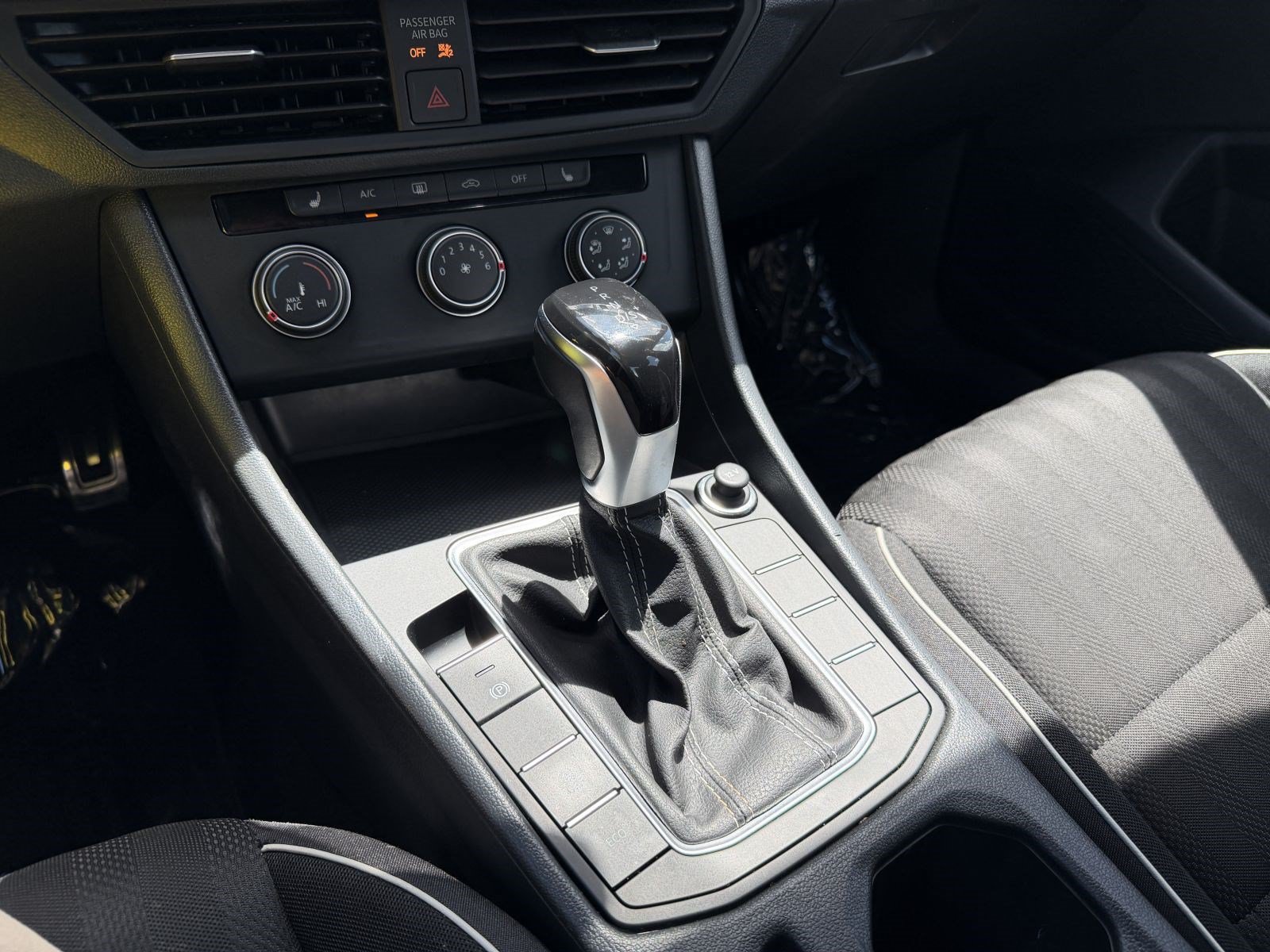 Used 2024 Volkswagen Jetta Sport FWD image 21