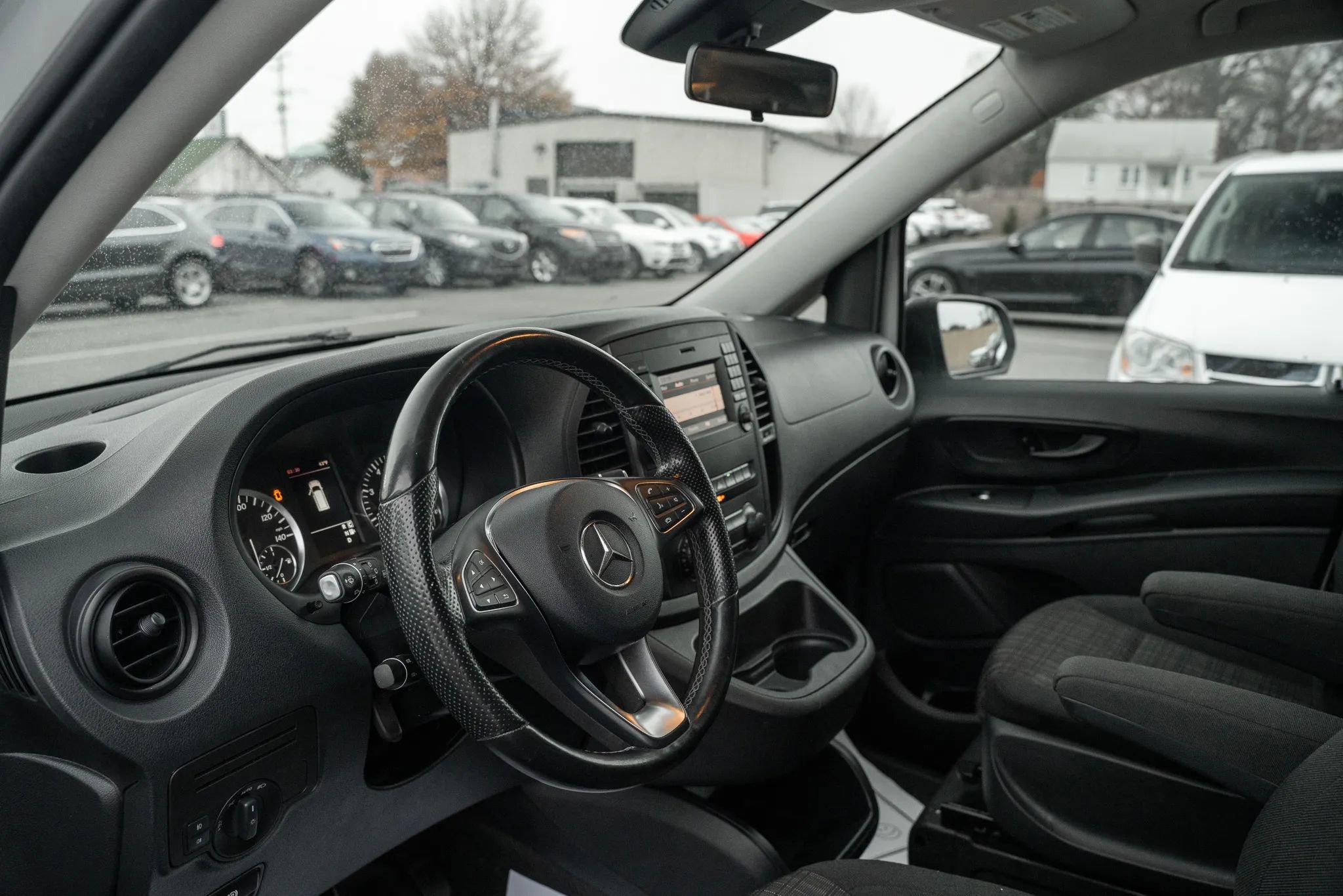 Used 2017 Mercedes-Benz Metris Van 4D image 6