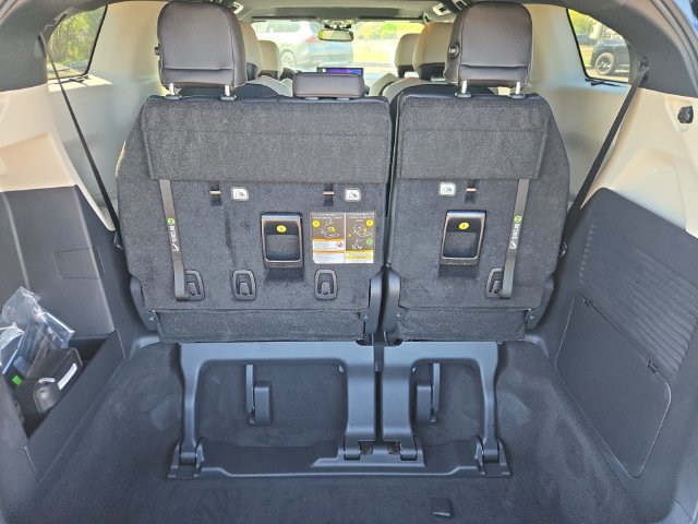 Certified 2026 Toyota Sienna Limited FWD image 14