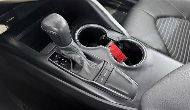 Used 2024 Toyota Camry SE FWD image 16