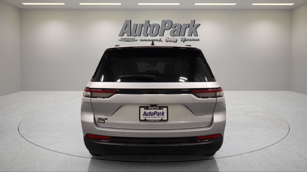 Certified 2024 Jeep Grand Cherokee Altitude AWD/4WD image 6