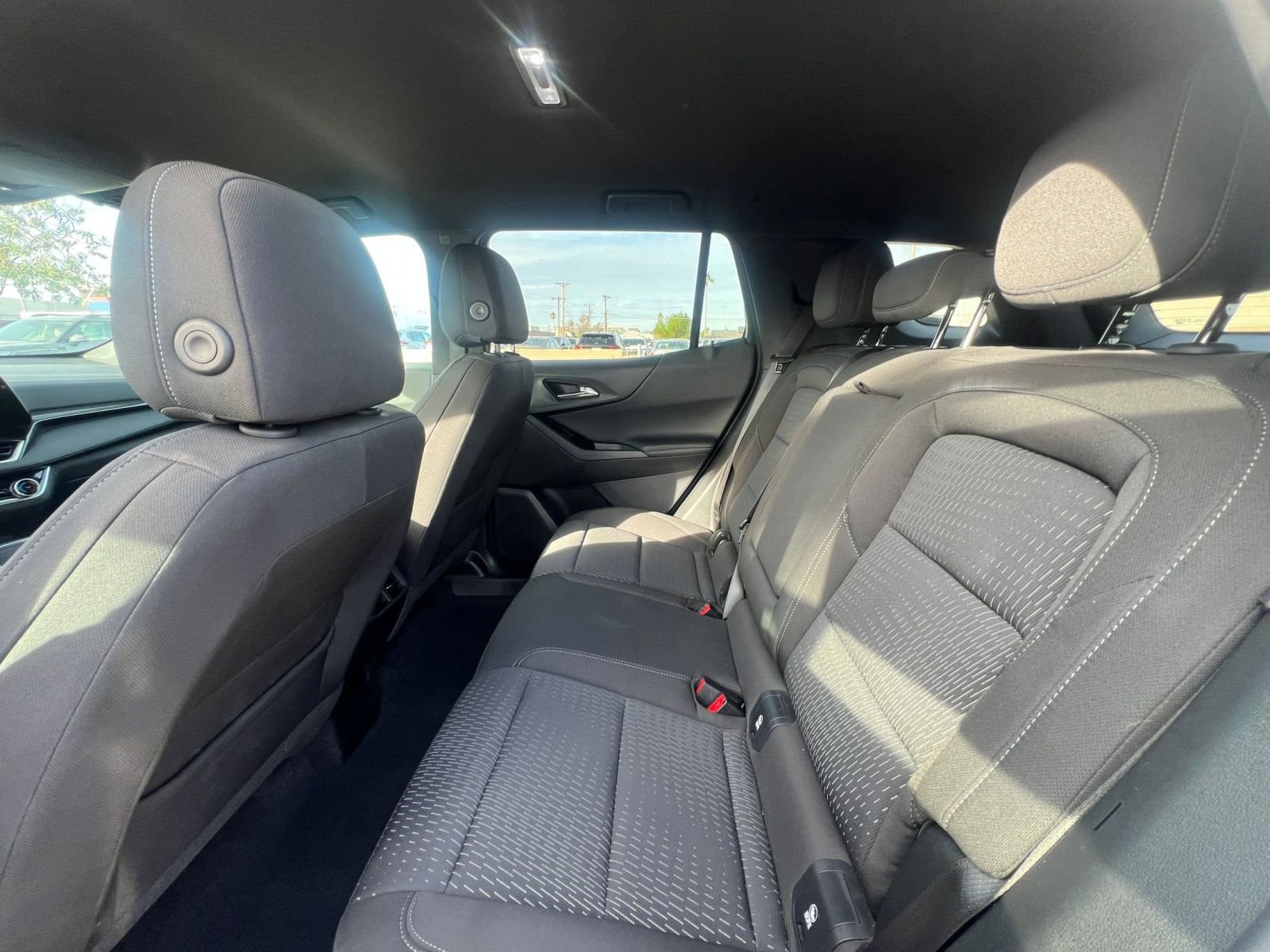 Used 2025 Chevrolet Equinox LT image 25