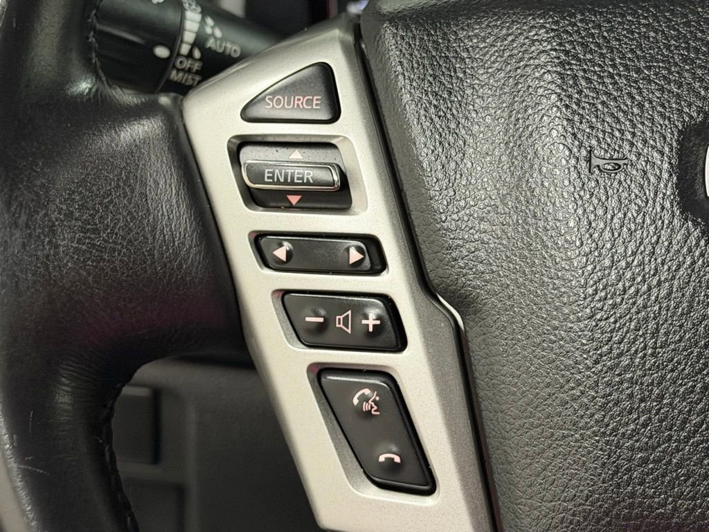 Used 2018 Nissan Titan S image 38