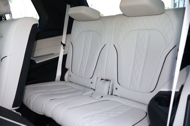 Used 2025 BMW X7 xDrive40i w/ Executive Package AWD/4WD image 14