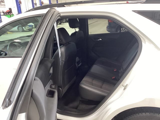 Used 2022 Chevrolet Equinox RS AWD/4WD image 11