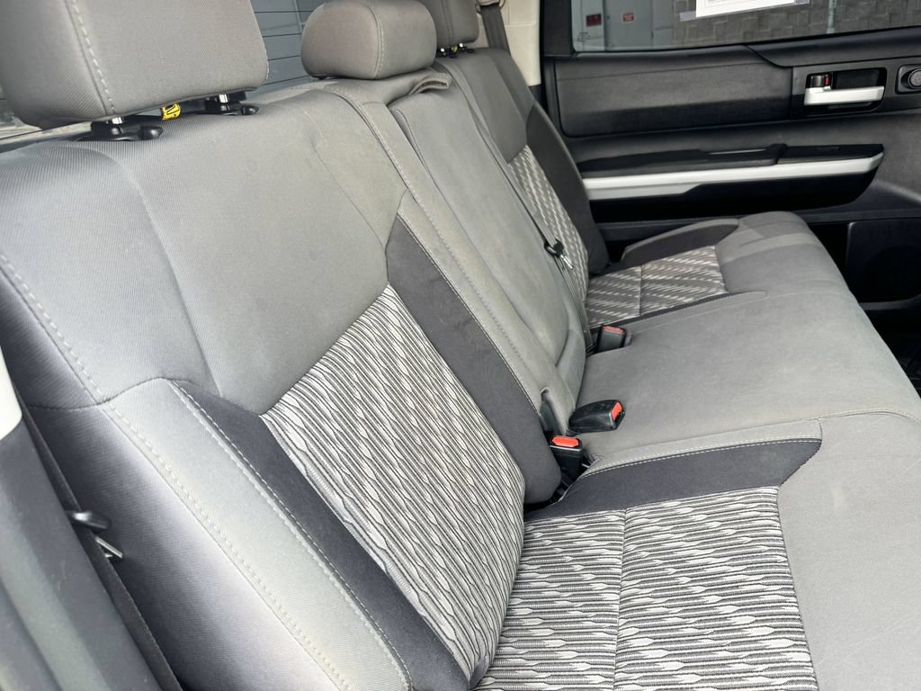 Used 2018 Toyota Tundra SR5 w/ SR5 Upgrade Package AWD/4WD image 26