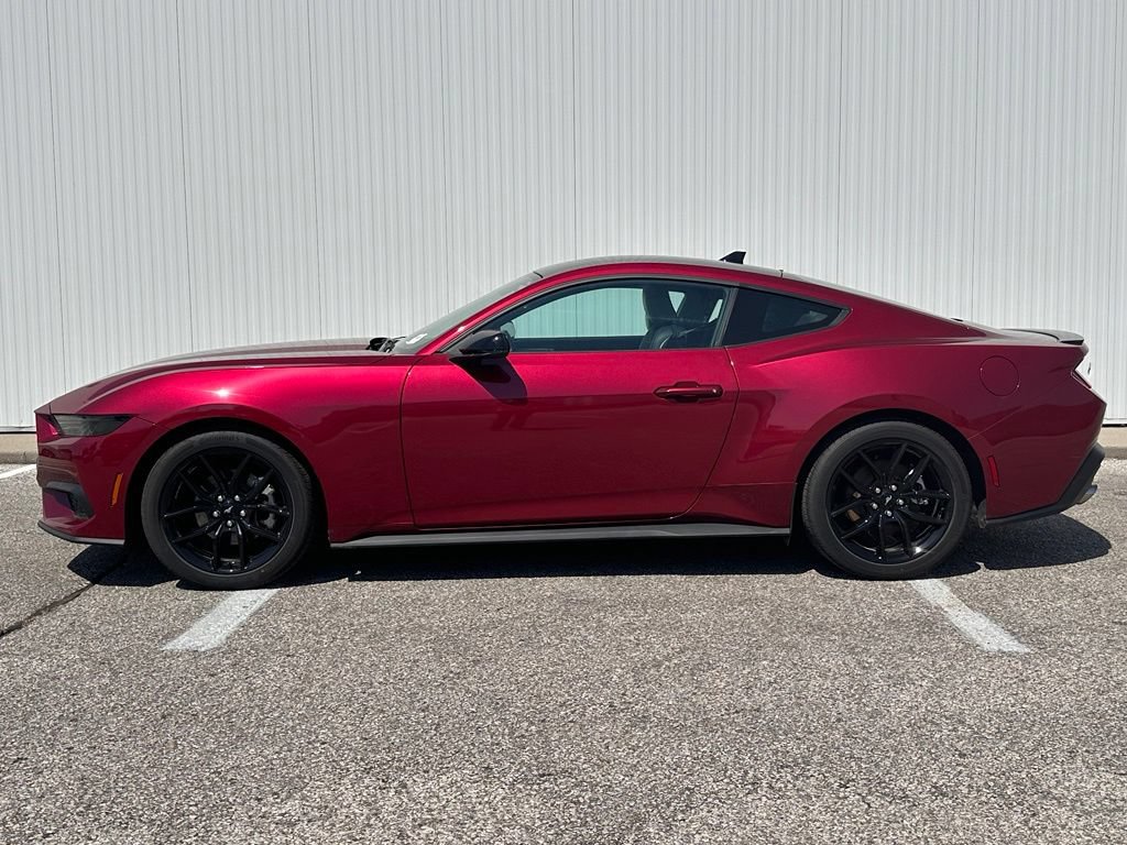 Used 2025 Ford Mustang Premium RWD image 3