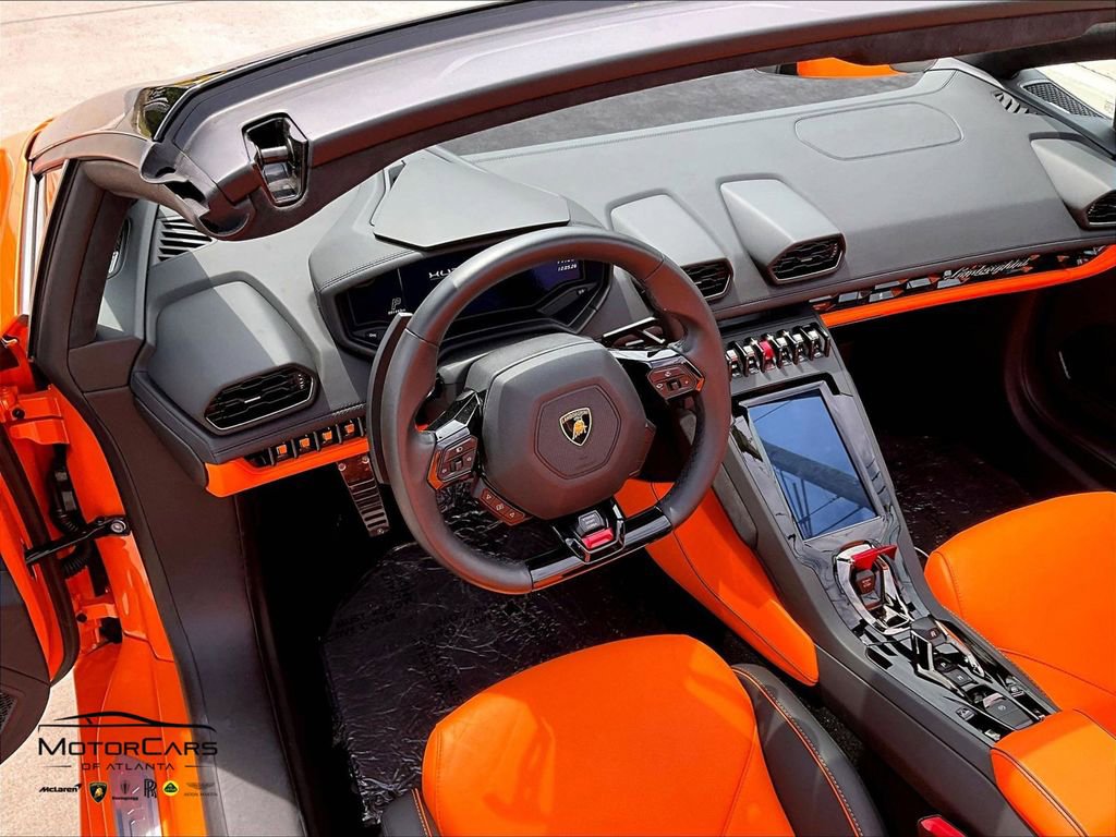 Used 2023 Lamborghini Huracan EVO RWD image 13