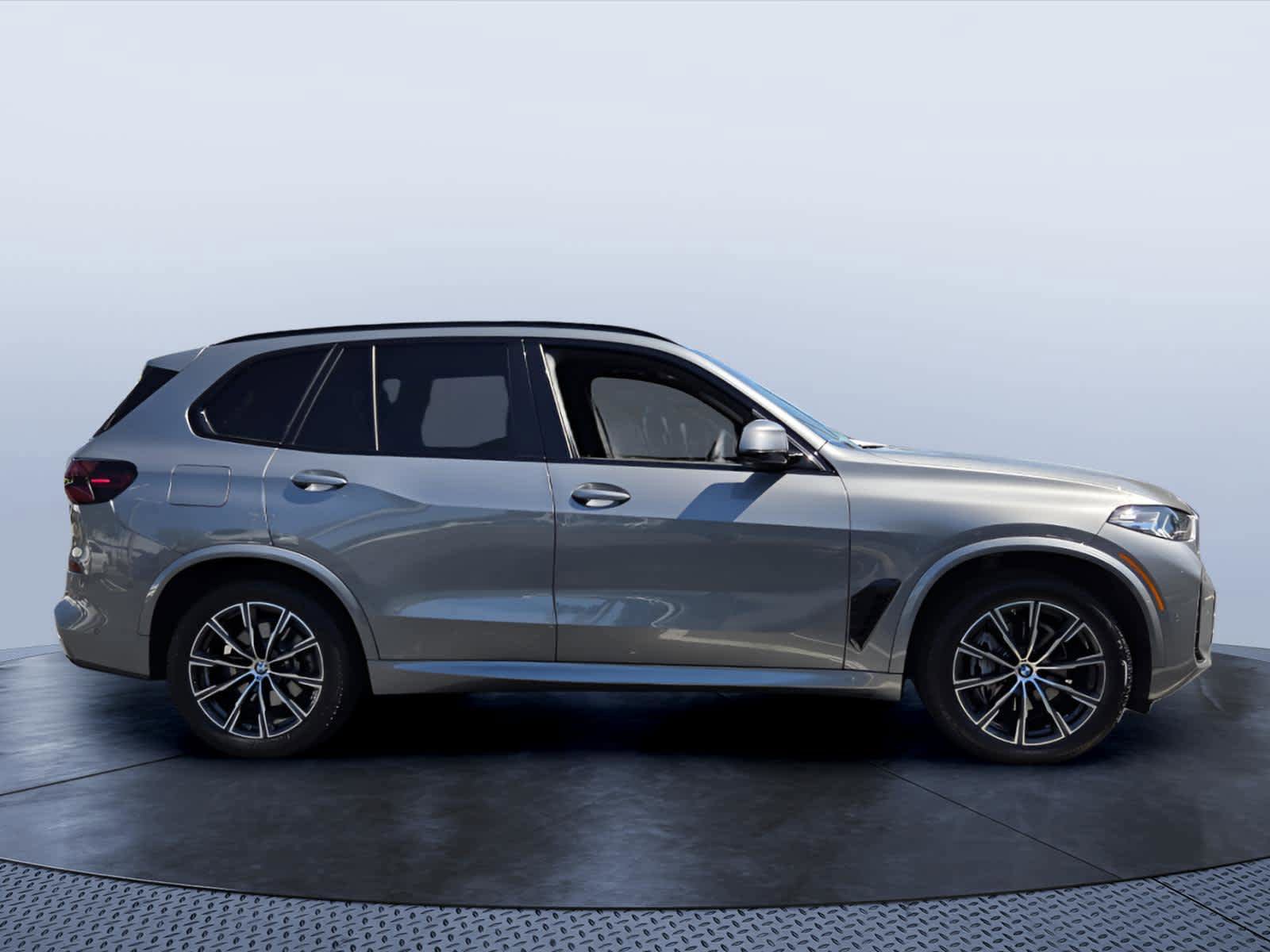 Certified 2025 BMW X5 xDrive40i AWD/4WD image 6