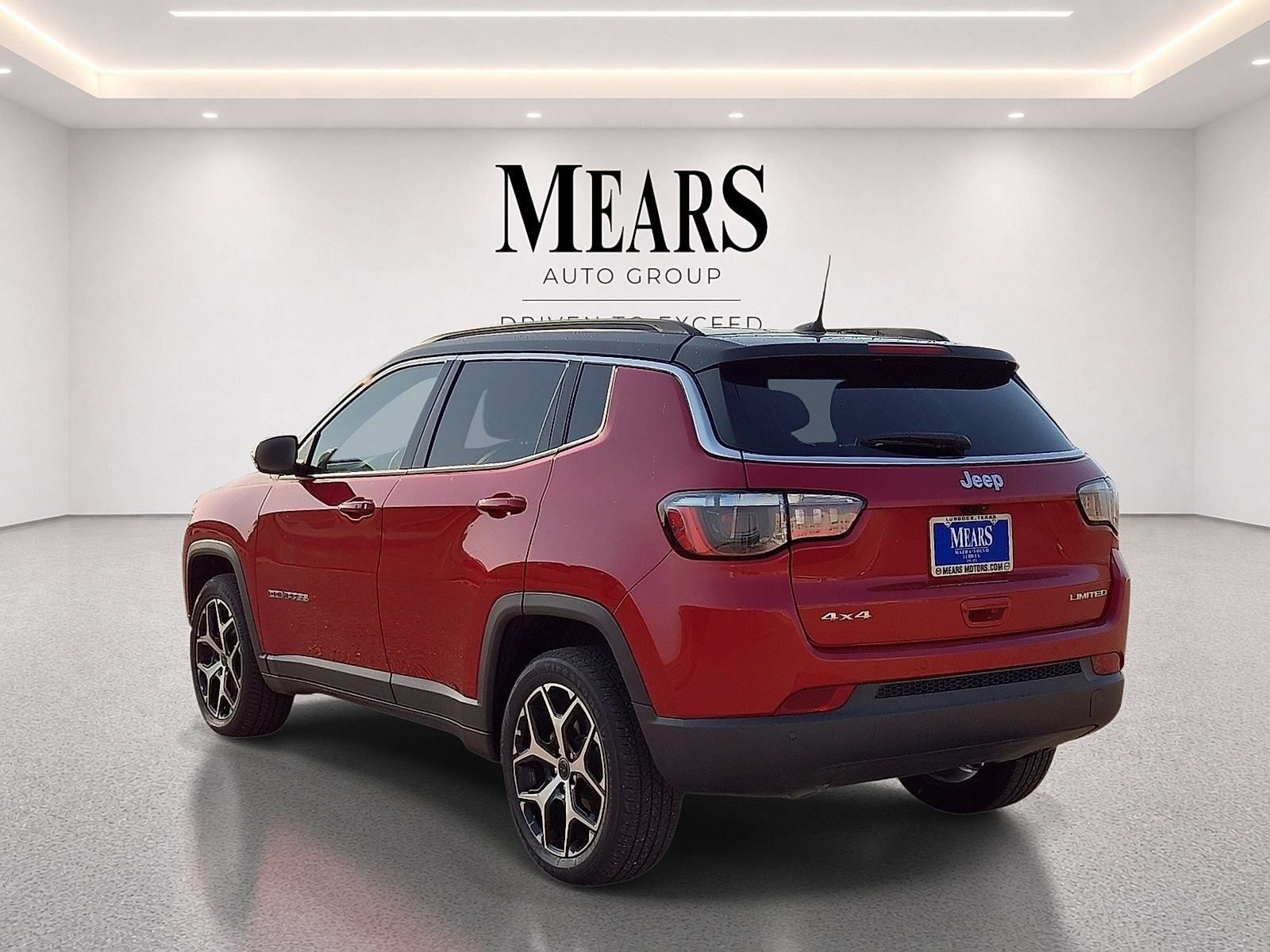Used 2025 Jeep Compass Limited AWD/4WD image 3