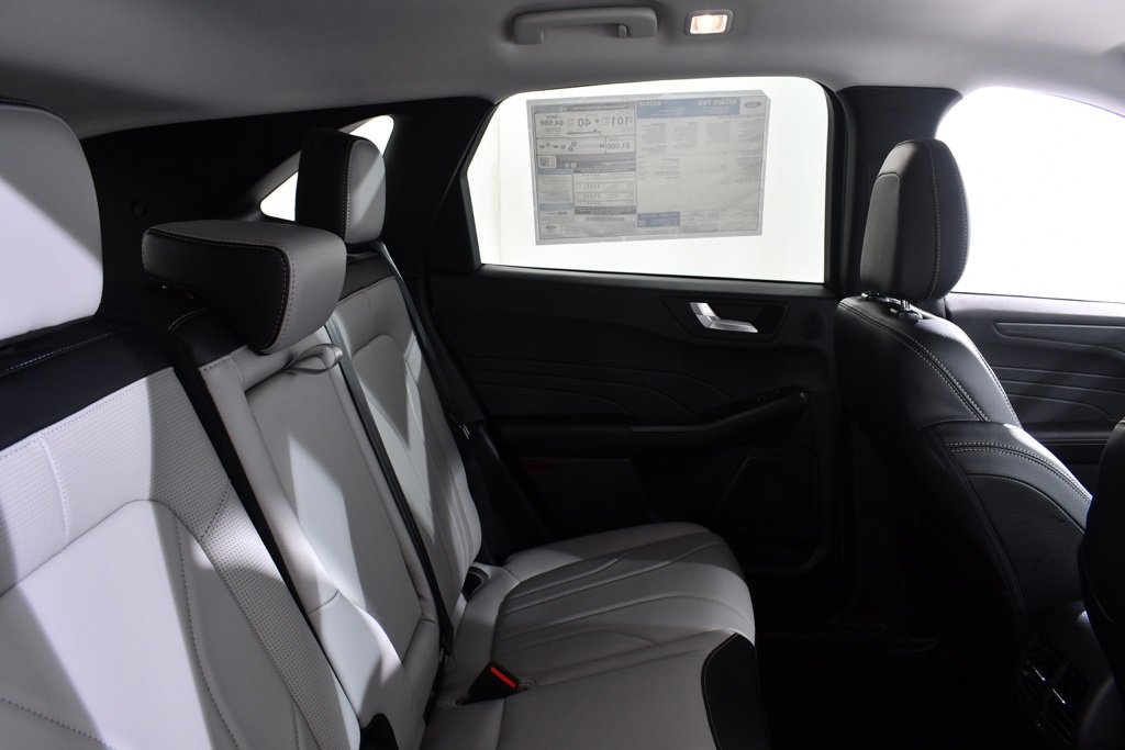 New 2025 Ford Escape SE w/ PHEV Premium Package image 19