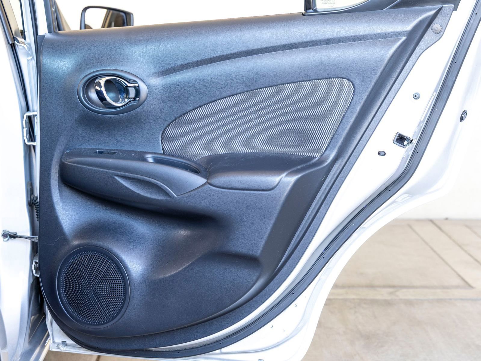 Used 2016 Nissan Versa SV FWD image 21