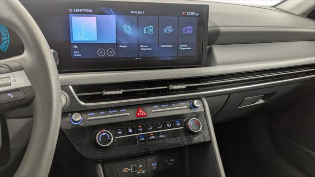 Used 2026 Hyundai Sonata SE FWD image 28
