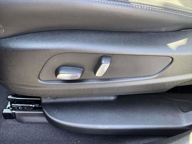 Certified 2024 Cadillac XT6 Luxury image 19