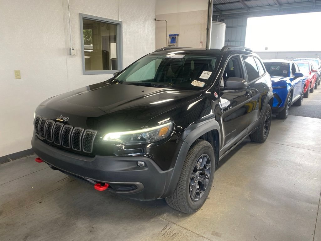 Used 2021 Jeep Cherokee Trailhawk w/ Trailer Tow Group AWD/4WD image 2