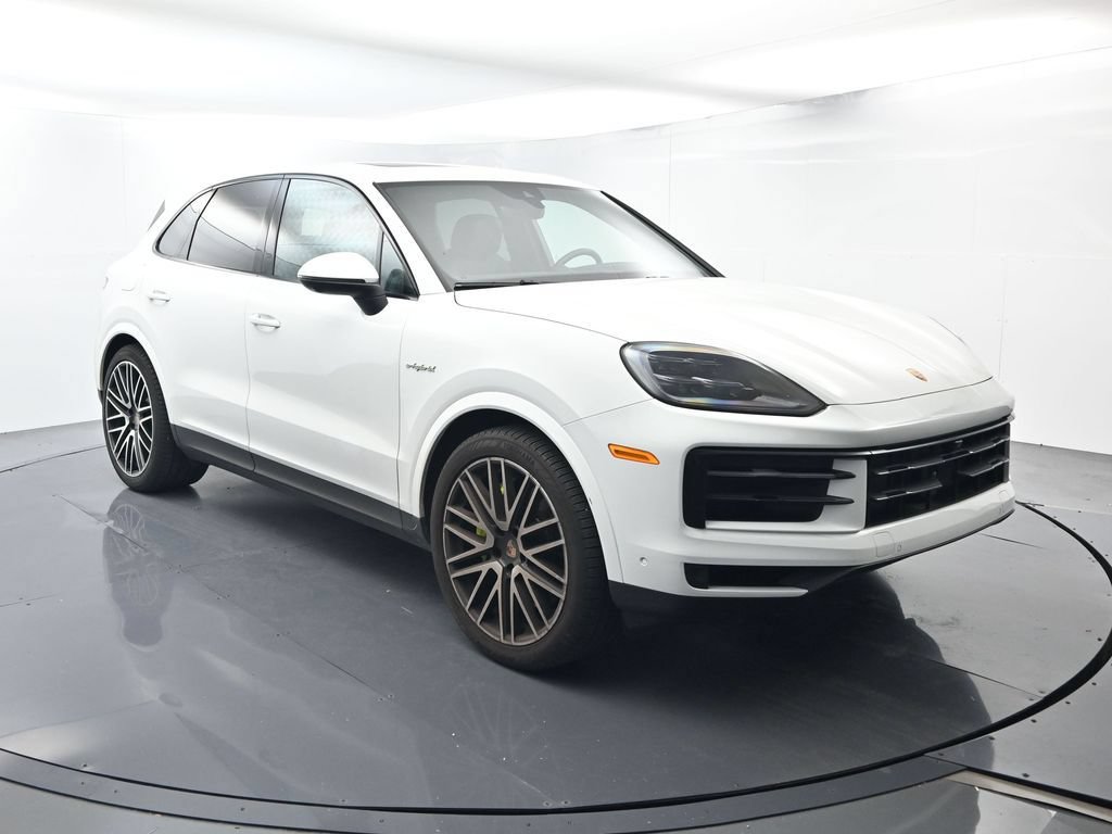 Certified 2025 Porsche Cayenne S AWD/4WD image 17