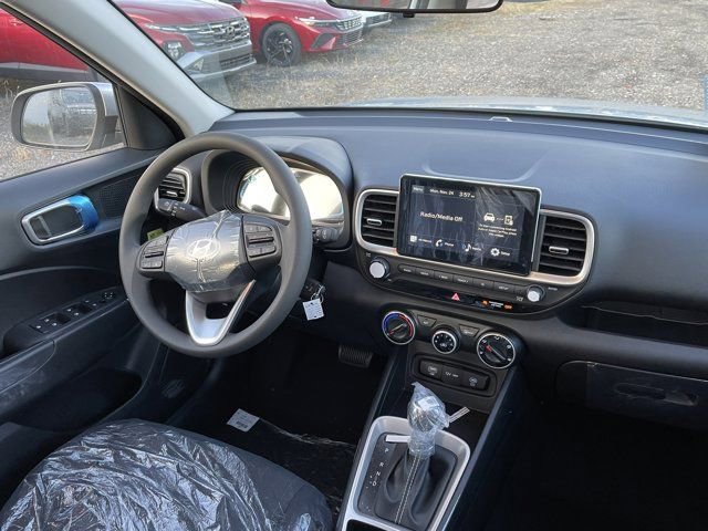 New 2026 Hyundai Venue SE image 7
