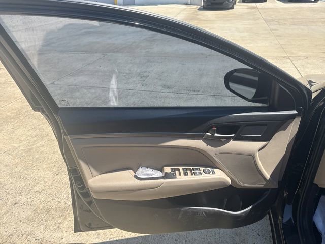 Used 2018 Hyundai Elantra SEL FWD image 9