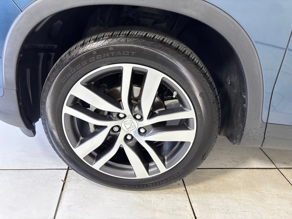 Used 2017 Honda Pilot Touring image 9