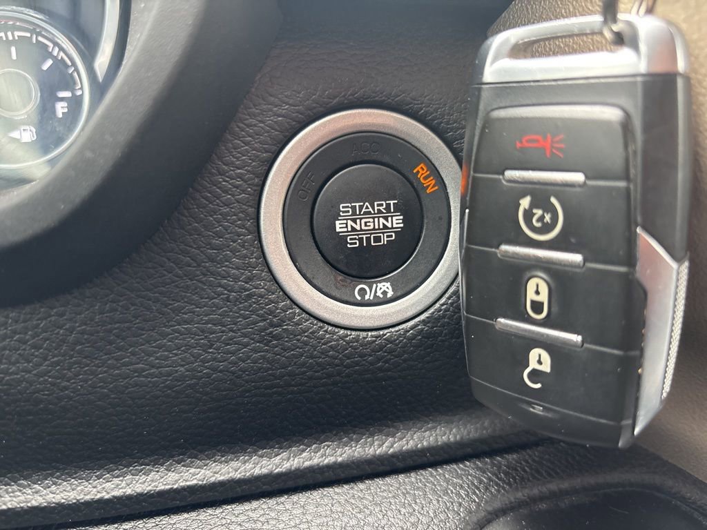 Used 2022 RAM 1500 Laramie AWD/4WD image 36