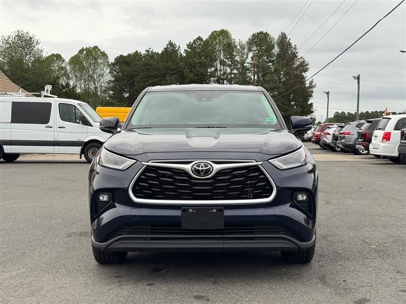 Used 2024 Toyota Highlander LE image 5