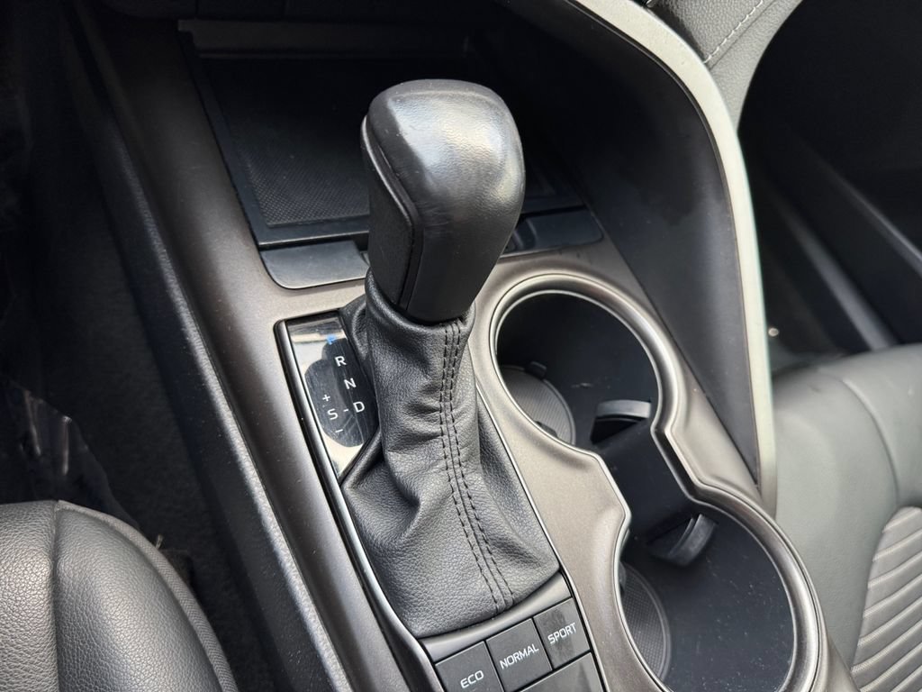Certified 2022 Toyota Camry SE w/ Carpet Mat Package (TMS) FWD image 26