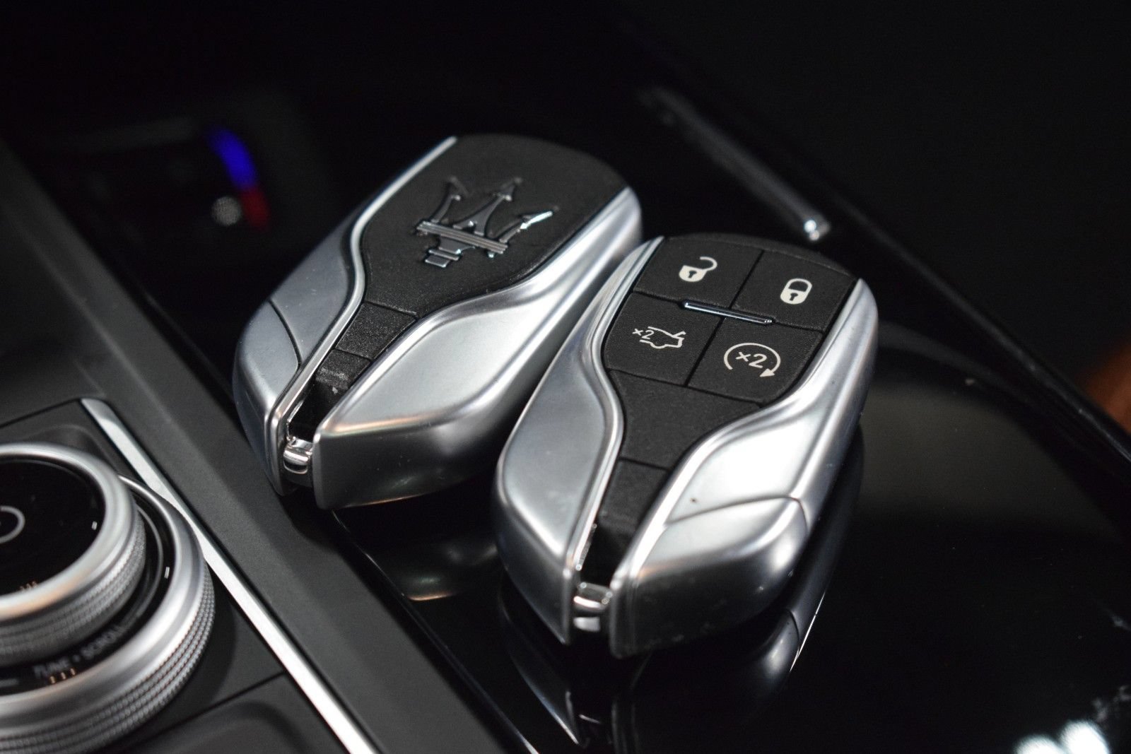 Certified 2023 Maserati Levante GT AWD/4WD image 42