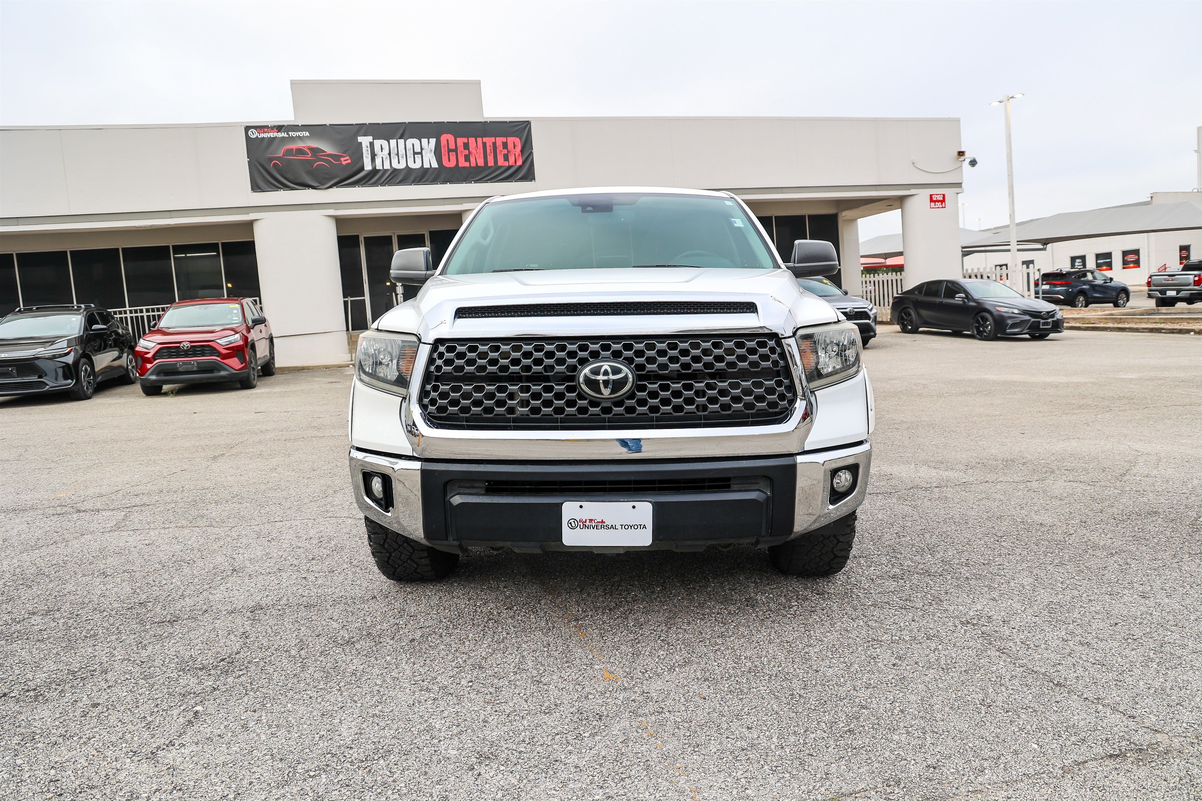 Used 2021 Toyota Tundra SR5 w/ SR5 Leather Package RWD image 3