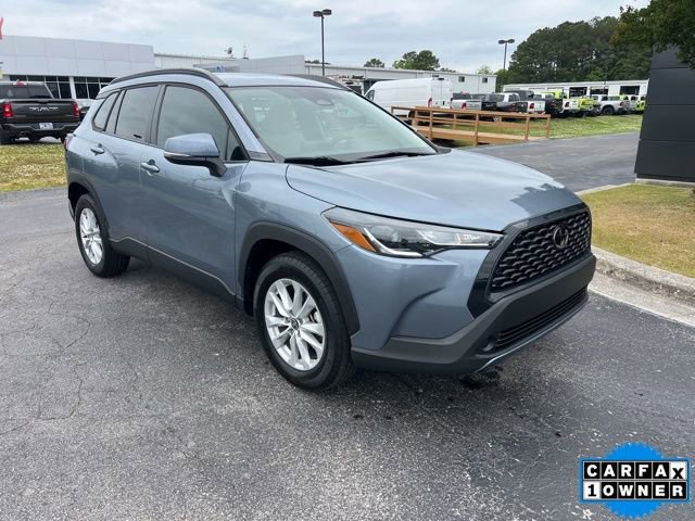 Used 2023 Toyota Corolla Cross LE w/ Moonroof Package FWD image 1